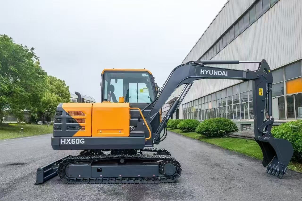 11183875-照片-挖掘机 EXCAVADORA DE ORUGAS HYUNDAI HX60G - Image 1