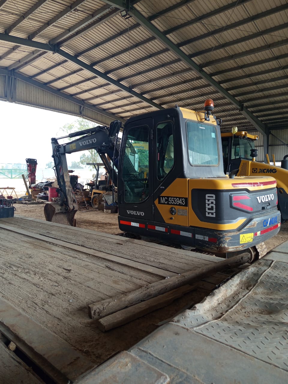 WhatsApp Image 2026-08-04 at 7.36.54 AM (2) GSH2ING-006 MINI EXCAVADORA VOLVO EC55D - Imagen 1