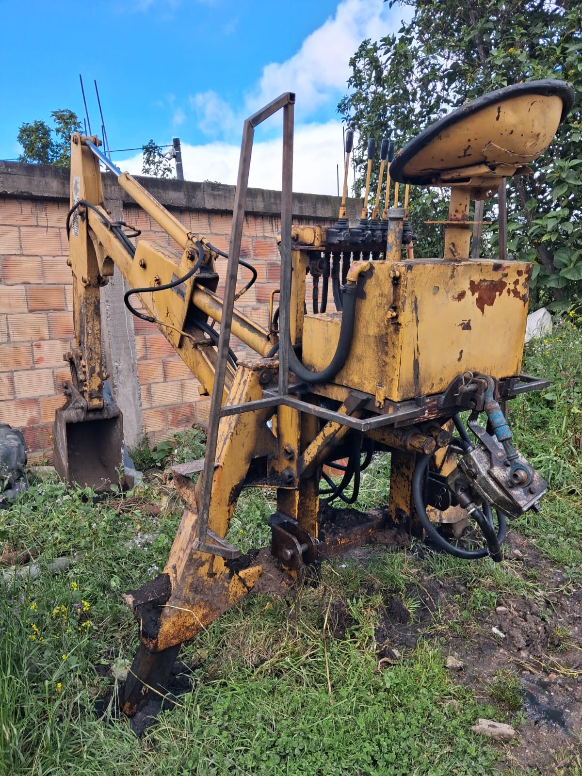 WhatsApp Image 2026-10-16 at 12.30.04 PM GSBH-001 BRAZO HIDRAULICO INDUSTRIAS BUFALO - Imagen 1